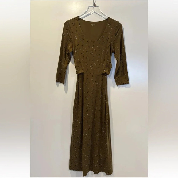Garnet Hill Ballet-Wrap Knit Midi Dress Green Floral Womens Size Small (1204) - Picture 3 of 9